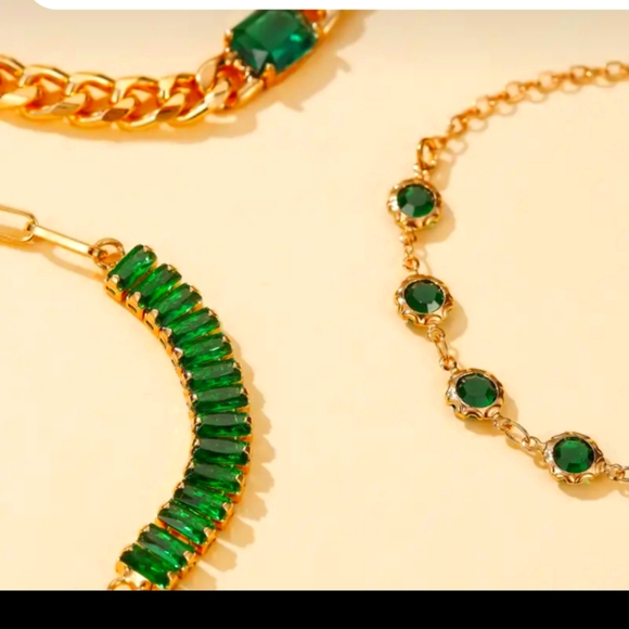 PRETTY 3 PIECE BRACELET - Picture 2 of 6